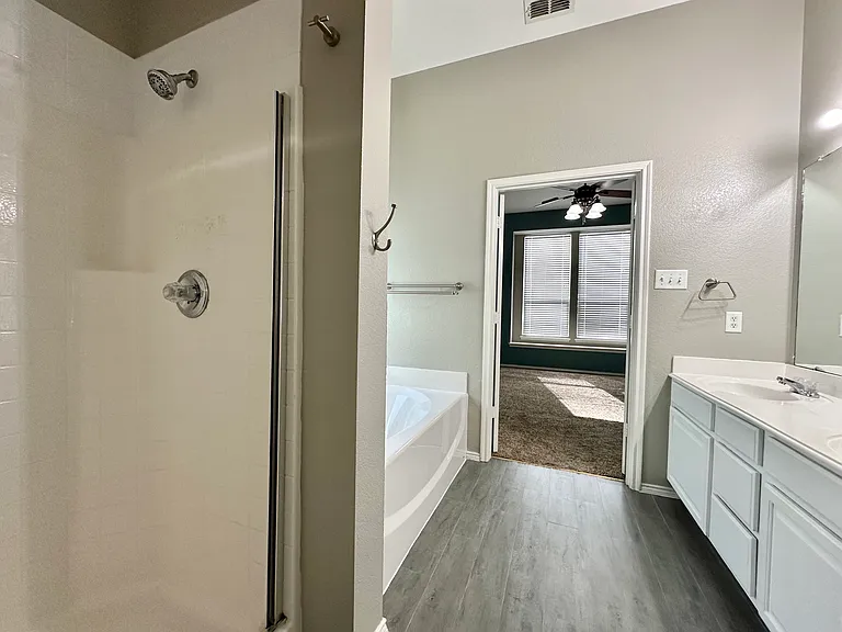 6920 Misty Meadow Ln — Photo 9