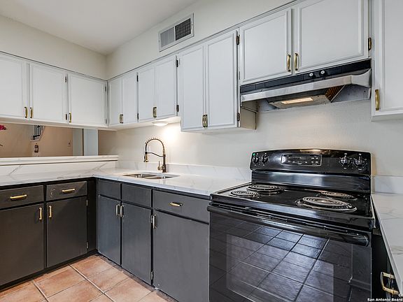 5th image of 6123 Farragut Dr.