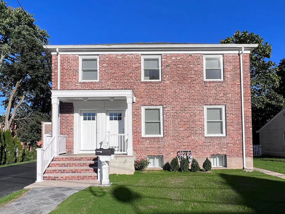 19 Cedar Pl #1