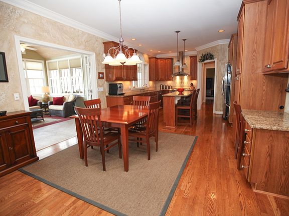 5th image of 6569 Estate Ln