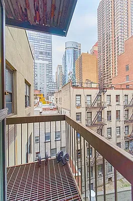 Rented by Mossanen Group | media 16