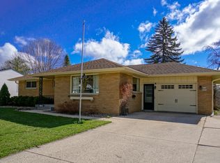 W172N8478 Shady Ln, Menomonee Falls, WI 53051