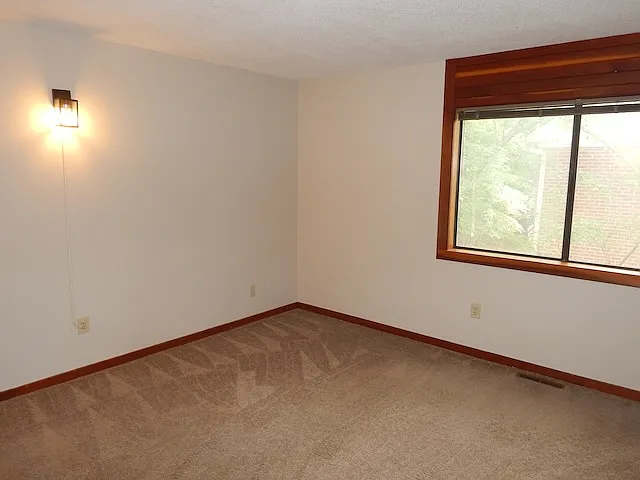 114 Houston St — Photo 13
