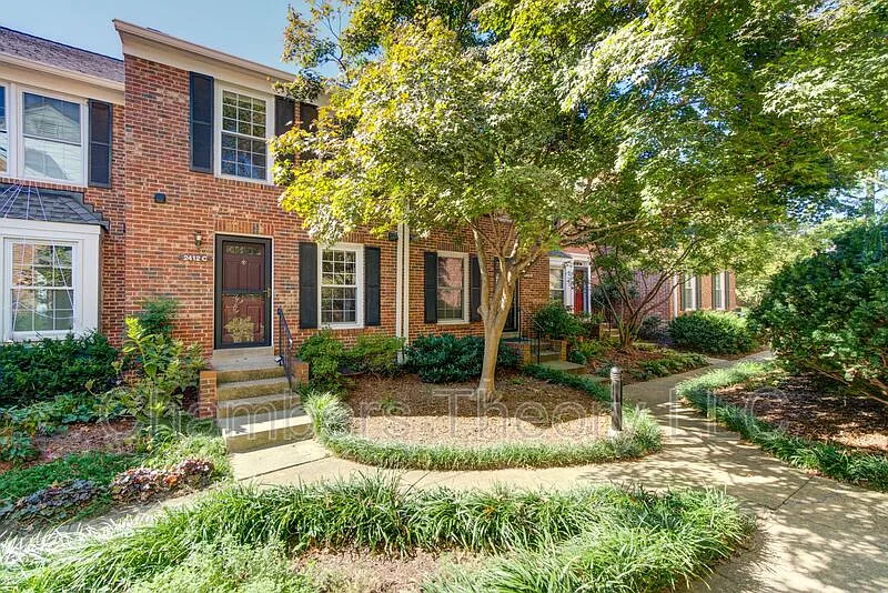 2 bed, 2.5 bath, 1632 sqft, $3,400 — Photo 2