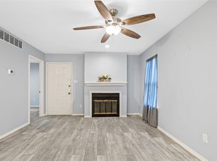 1735 Crest Grove Dr, Arlington, TX 76012