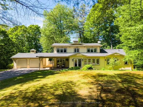 312 Swallowdale Rd, Huntsville, ON P1H 0A5