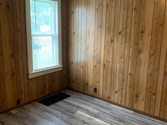 4th image of 383 S Blaine Ave #1