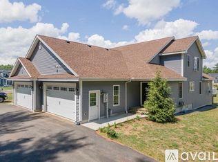 7208 School St #1, Loudon, NH 03307