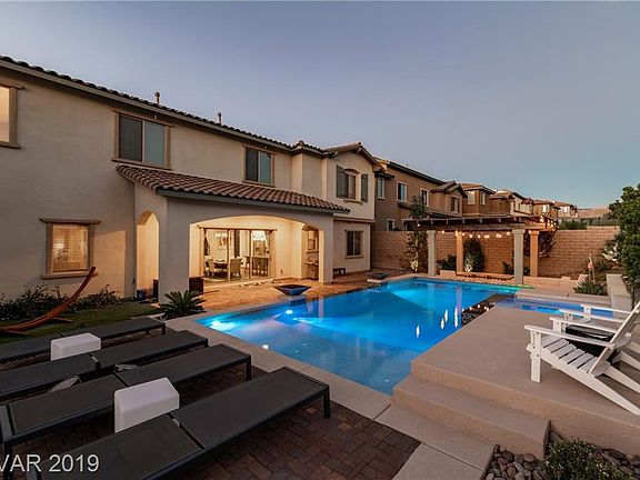 4th image of 12240 Valentia Hills Ave