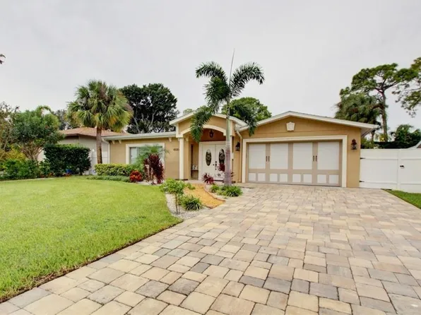 4500 Helena St NE, Saint Petersburg, FL 33703