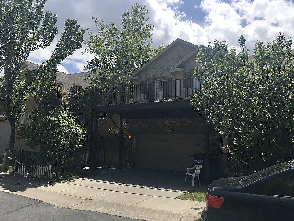 1st image of 2240 E Evergreen View Ct
