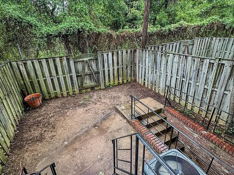 4912 Dublin Dr — Photo 8