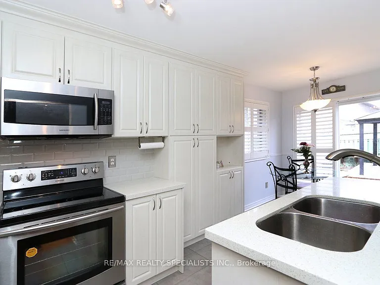 5817 Questman Holw — Photo 14