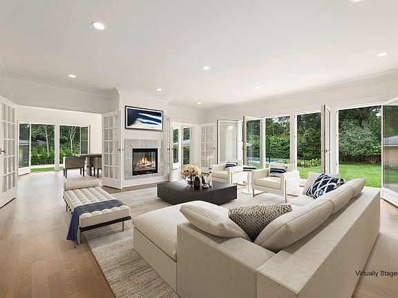 5th image of 10 East Dr