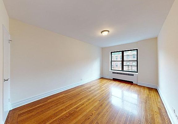 5th image of 185 Claremont Ave #4H