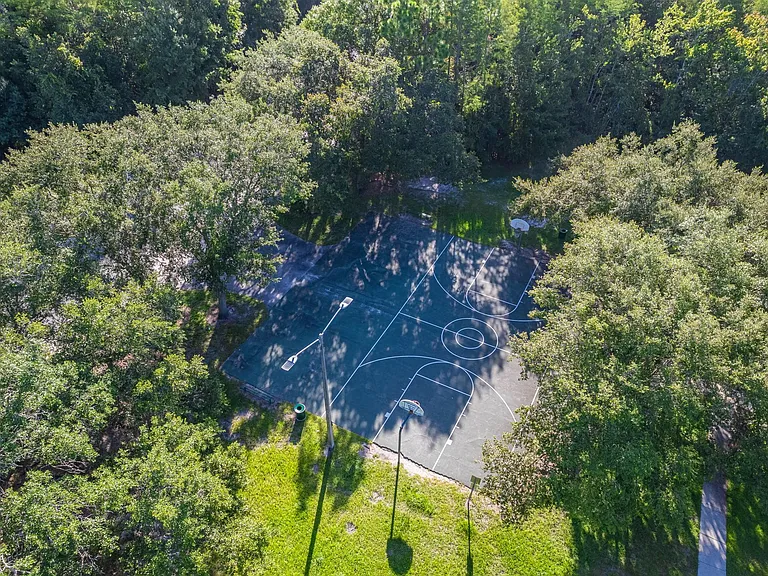 11318 Carabelee Cir — Photo 40