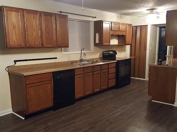 2nd image of 1110 Hickory Flats Rd