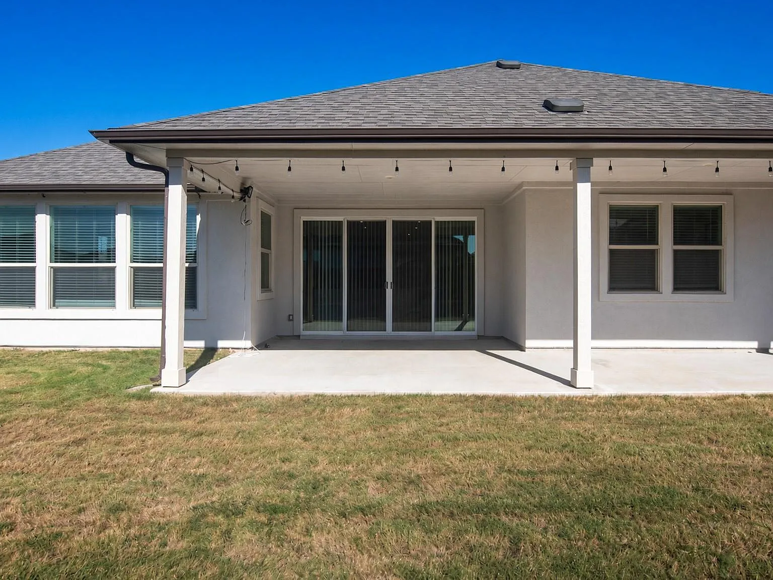 4 bed, 3.0 bath, 2824 sqft, $3,000 — Photo 3