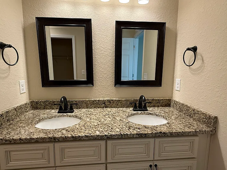 Double sink
