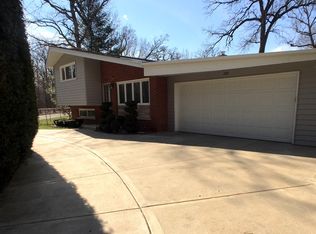 100 N Oak Ave, Wood Dale, IL 60191