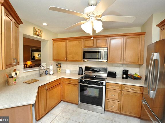 5th image of 22 Peppergrass Dr N