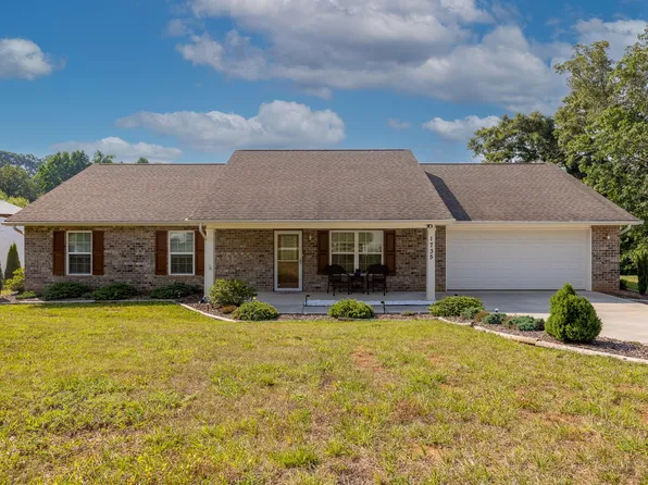 1735 Derby Downs Dr, Friendsville, TN 37737