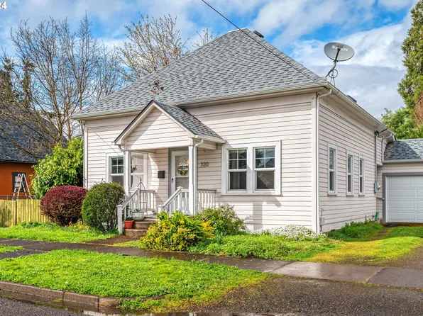 320 E Madison Ave, Cottage Grove, OR 97424