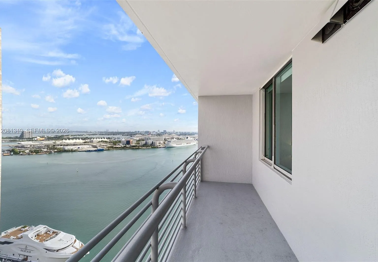 One Miami East Condo — Photo 1