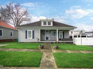 212 3rd St, Erwin, TN 37650