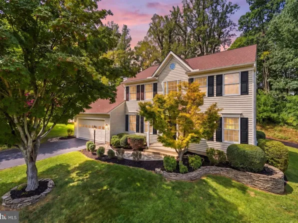 2038 Hanson Ln, Woodbridge, VA 22191