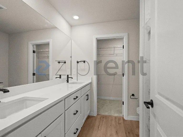 626 164th St SW #H4 — Photo 16