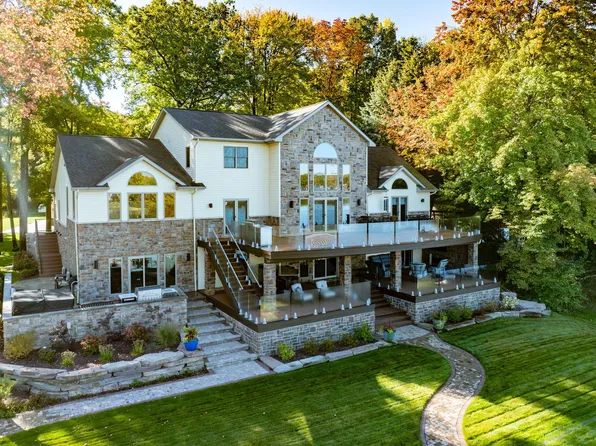 8366 Lynwood Ln, Mecosta, MI 49332