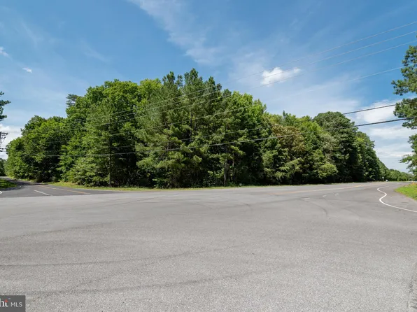 23963 Iris Dr, California, MD 20619