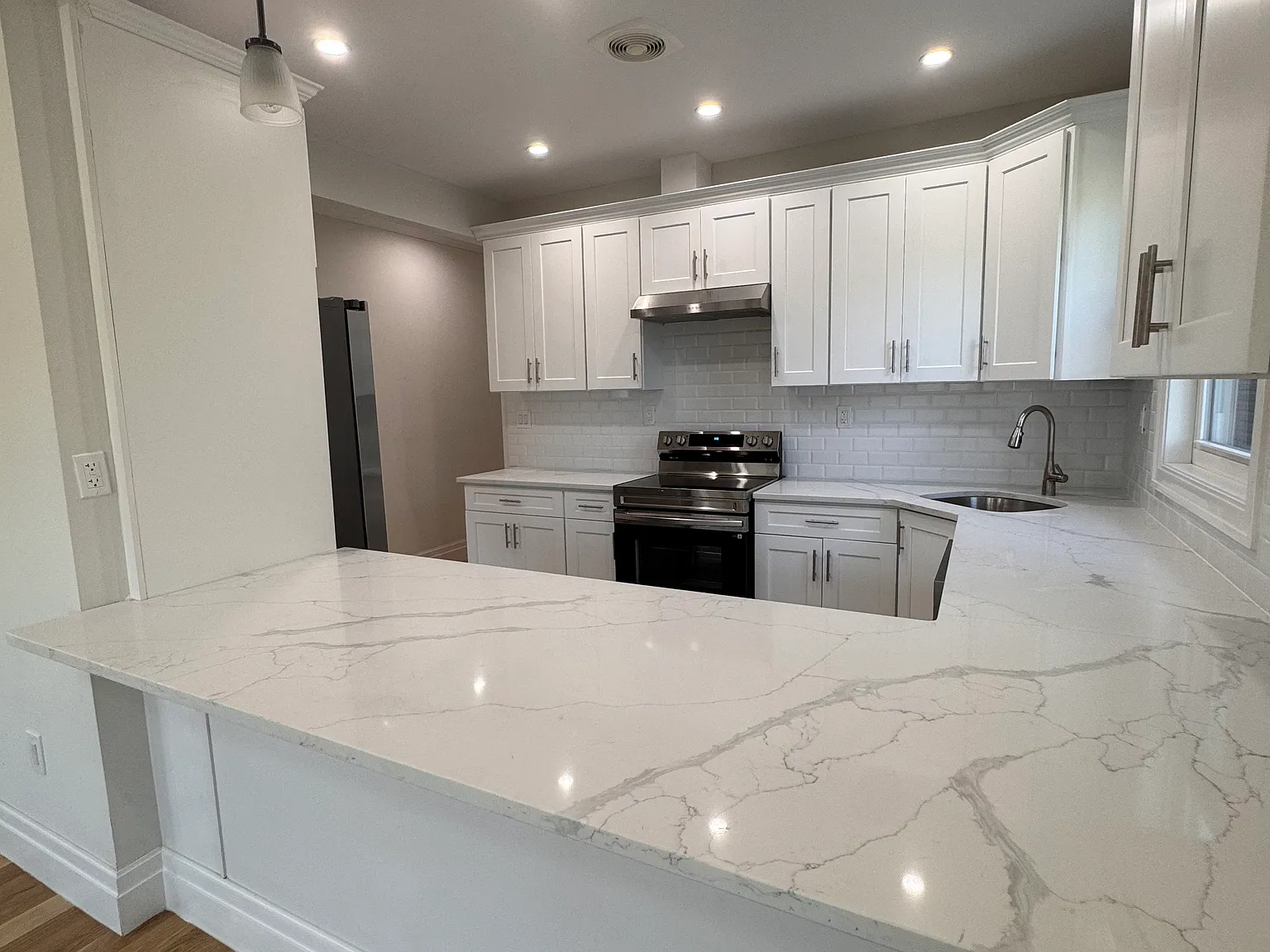 148th Ave, Rosedale — Photo 3