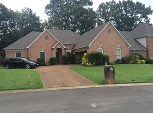 1028 Mirror Lake Ln, Cordova, TN 38018