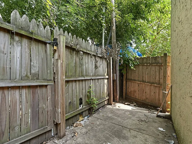 2846 Amber St — Photo 6