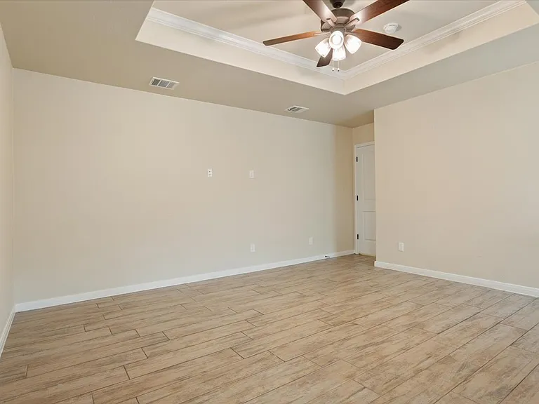 2618 Bolzano Trl — Photo 14