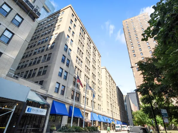 680 S Federal St APT 509, Chicago, IL 60605