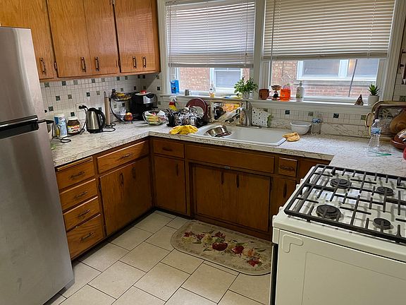 5th image of 9139 Lacrosse Ave #1