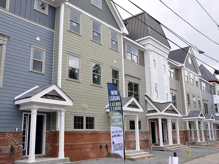 Station Square at Fanwood — Photo 10