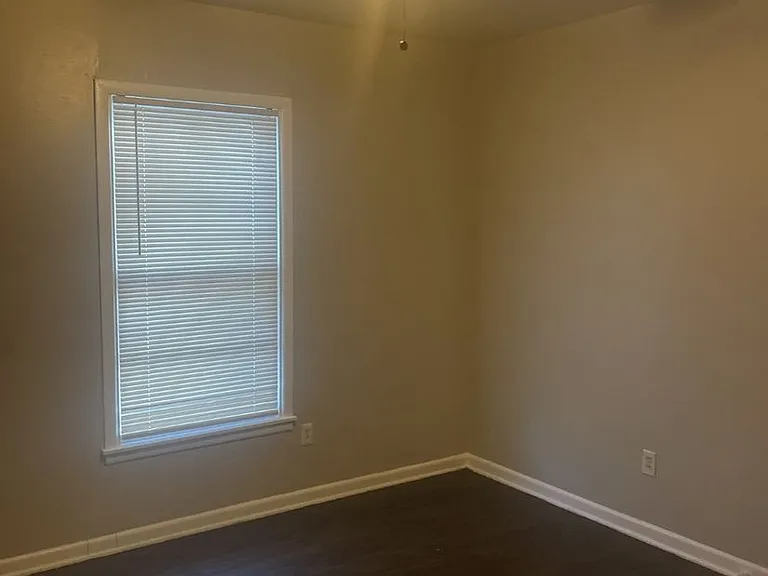 1941 N Mockingbird Ln — Photo 8