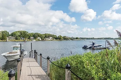 Waterfront-Village Off Season Rental — Photo 4