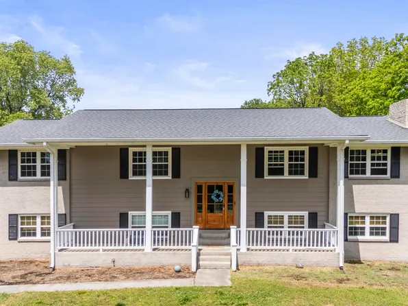 9035 Pleasant Ln, Ooltewah, TN 37363
