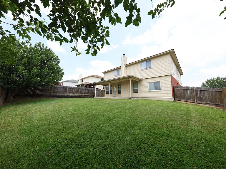 2203 Ryan Dr — Photo 33
