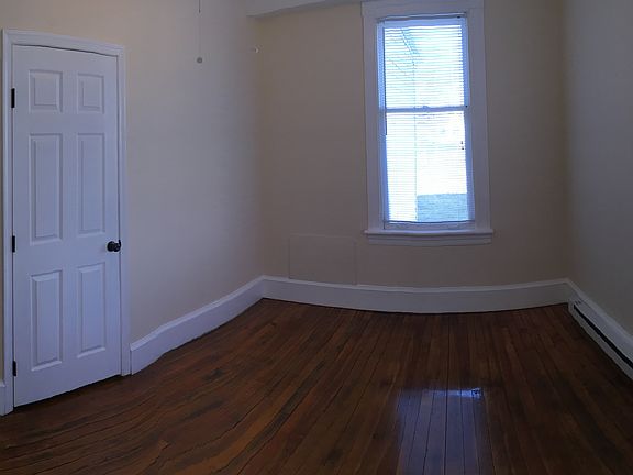 5th image of 1526 Spotsylvania St