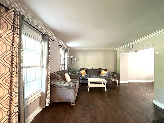 3rd image of 4311 Reilly Dr