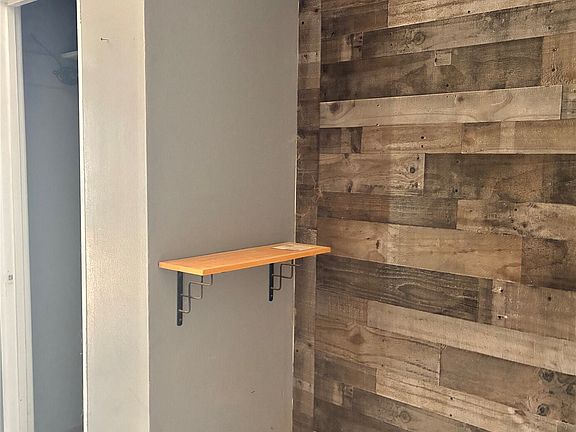 3rd image of 239 NE H Street