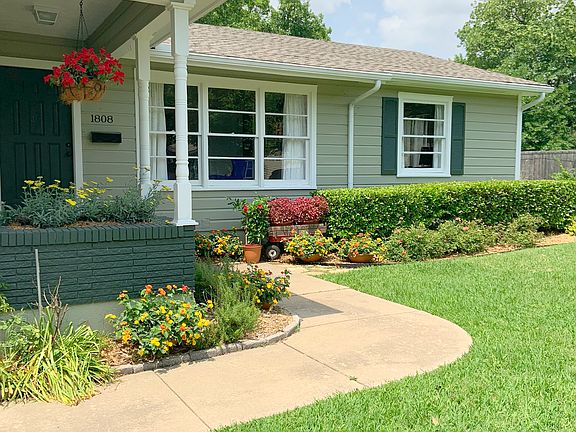 Exterior painted 2019!