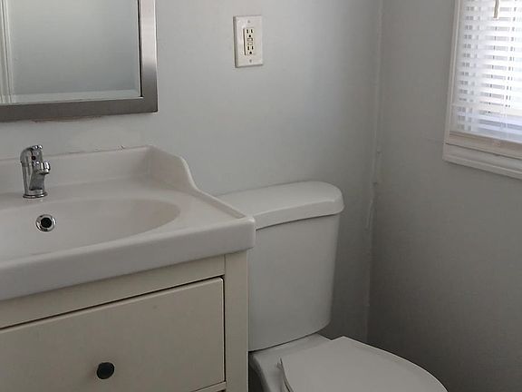 5th image of 8 Jones St