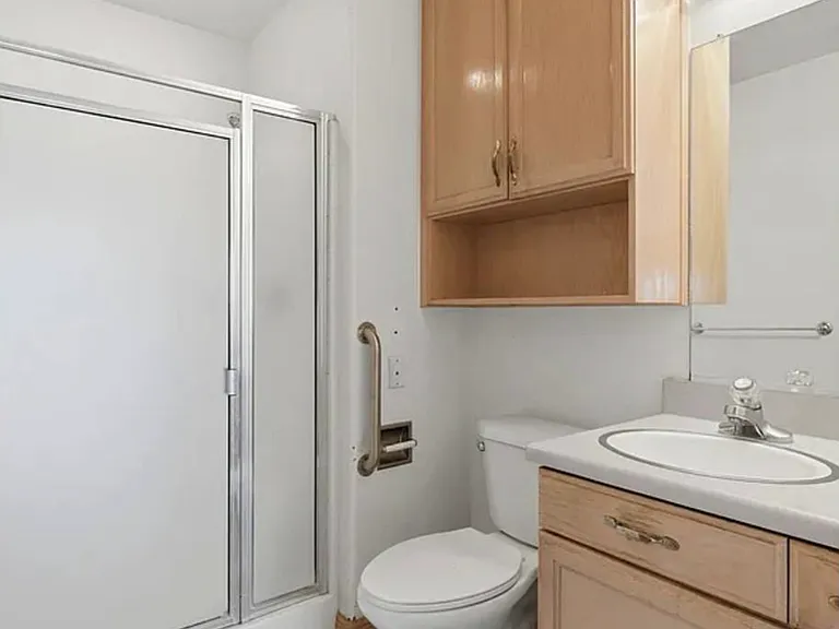 2702 E Goshen Ave — Photo 12